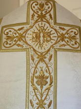 White Roman Vestment 8782